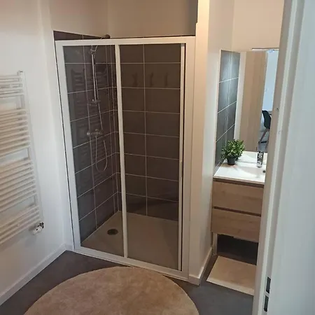 Centre Ville, Parking, Transport En Commun Au Pied De L'immeuble Apartamento *