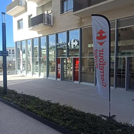 Centre Ville, Parking, Transport En Commun Au Pied De L'immeuble *